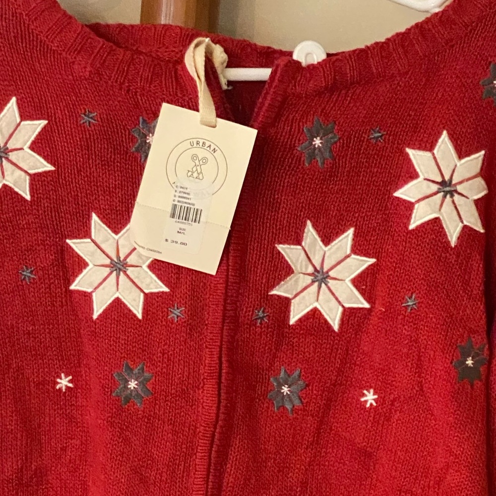URBAN OUTFITTERS RECYCLED VINTAGE MEDIUM/LARGE HOLIDAY SWEATER NEW - Picture 8 of 8